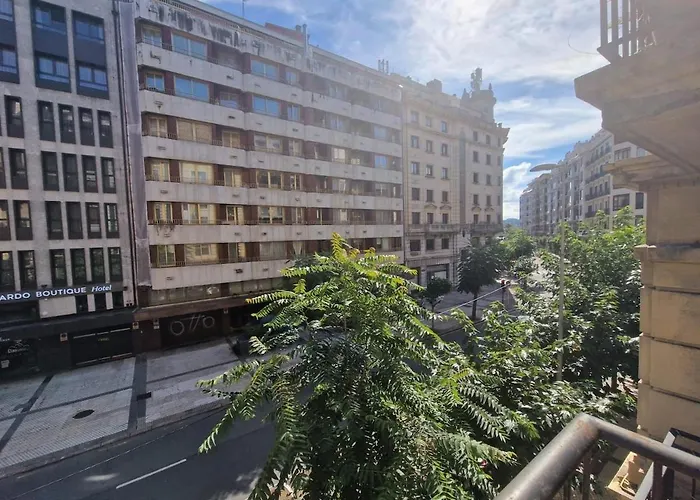 Colon Zurriola * سان سيباستيان