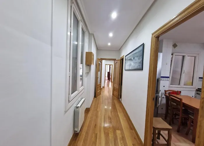 Colon Zurriola سان سيباستيان